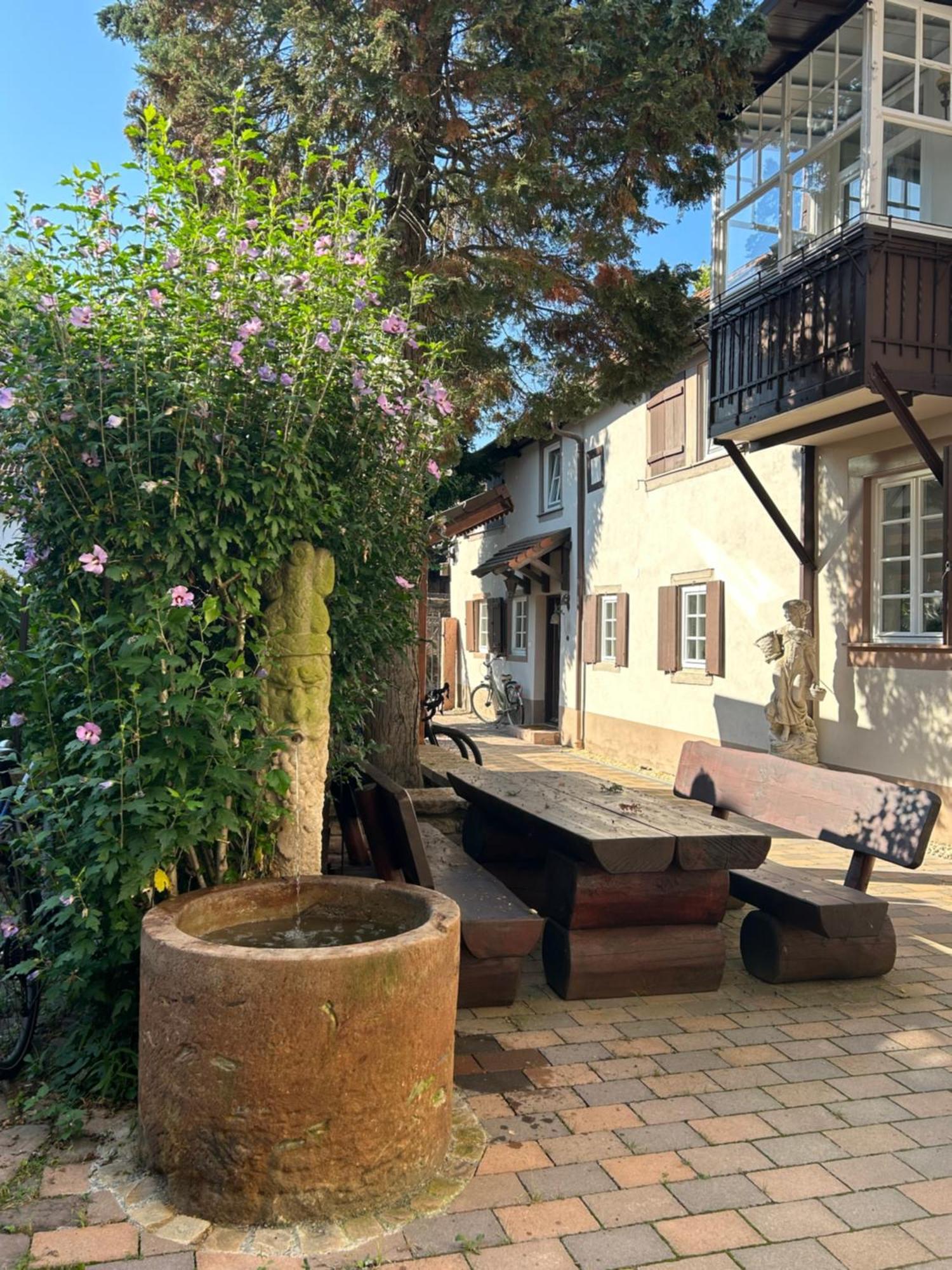 Exklusives Haus, Ruhig Gelegen Im Innenhof, Zentral, Lichtdurchflutet, Καρλσρούη Εξωτερικό φωτογραφία
